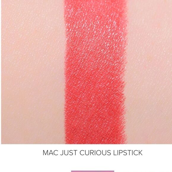 MAC 🎉🎉BEST SELLER🎉🎉 Just Curious Lipstick is a medium-dark coral lips - Picture 3 of 5
